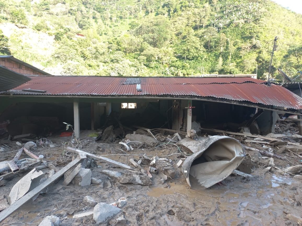 Gran parte del caserío quedó sepultado.