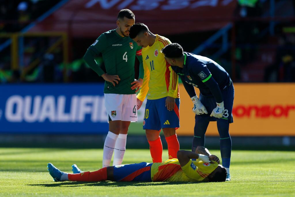 EL ALTO, BOLIVIA - OCTOBER 10: Roger Martínez of Colombia reacts after being fouled during the FIFA World Cup 2026 South American Qualifier match between Bolivia and Colombia at Estadio Municipal de El Alto on October 10, 2024 in El Alto, Bolivia.  (Photo by Gaston Brito Miserocchi/Getty Images)
