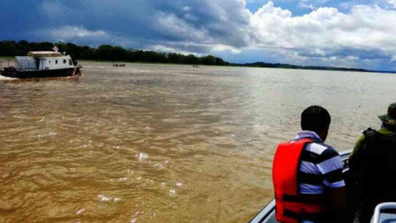 La Hidrovía Amazónica pretende mejorar el transporte fluvial en la Amazonia a lo largo de 2.687 kilómetros, a partir del dragado de 23 puntos de poca profundidad, llamados ‘malos pasos‘. Foto: archivo/Semana.
