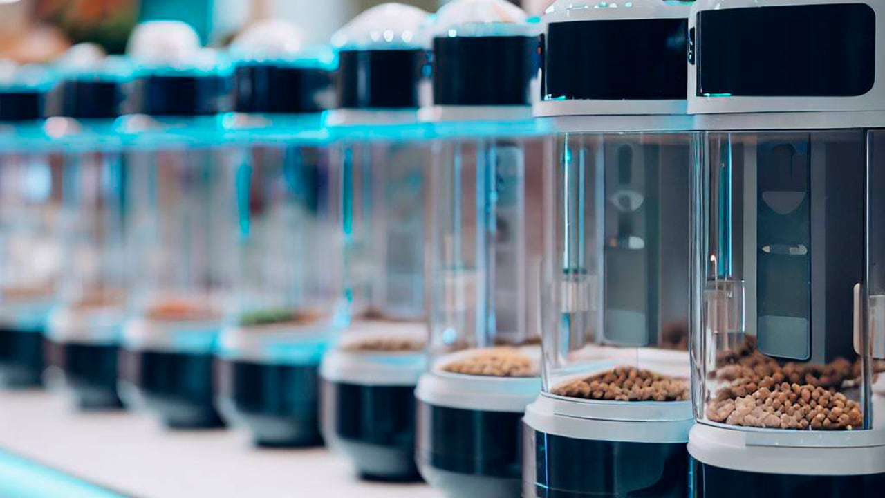 Los dispensadores de comida inteligentes pueden ser hackeados y usados como un medio para espiar a los habitantes de un hogar.