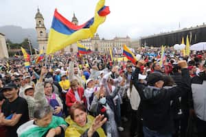 MARCHA 21 DE ABRIL EN CONTRA DEL GOBIERNO DE GUSTAVO PETRO BOGOTÁ en la plaza de Bolívar