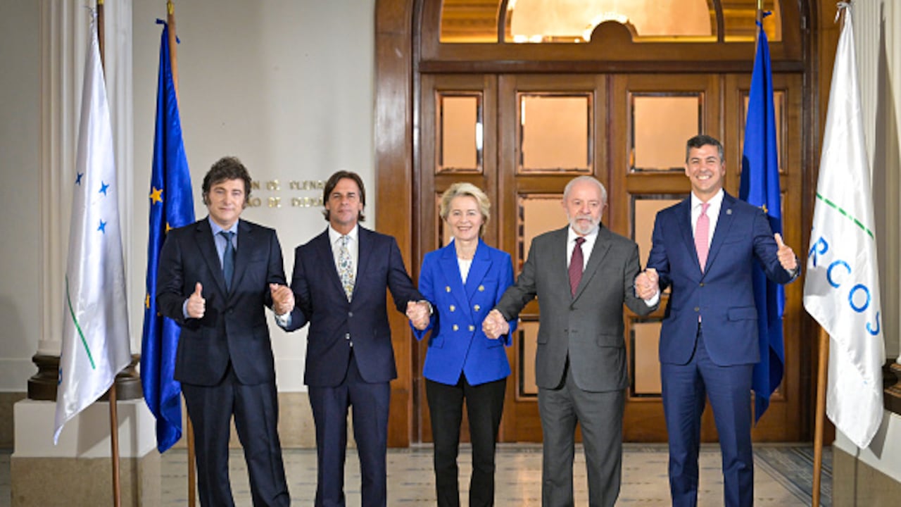 Javier Milei, Luis Lacalle Pou, Ursula von der Leyen y Luiz Inacio Lula da Silva.