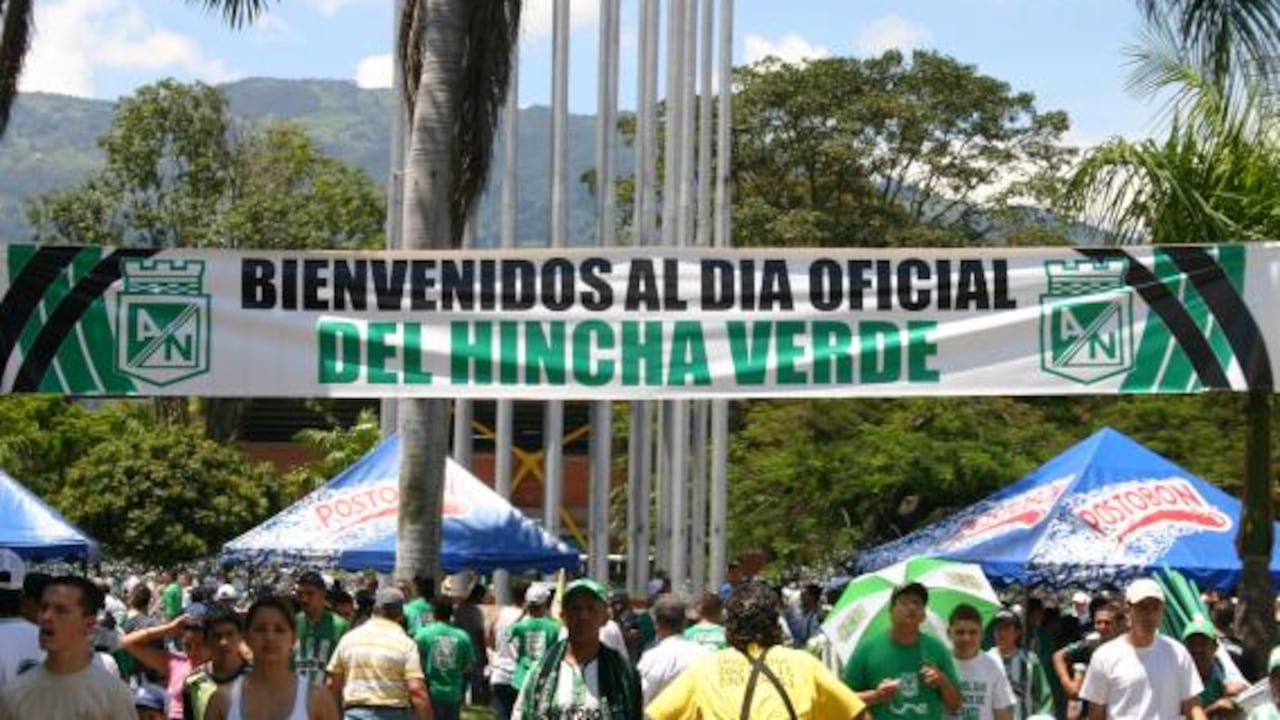 22 de octubre de 2006. A. Nacional 1 - 1 Deportivo Pasto. Primer Día del Hincha Verde, como se llamó las primeras tres ediciones. Fue ante el entonces vigente campeón del apertura, encuentro válido por la fecha 15 de la entonces Copa Mustang. "Más allá del encuentro que era interesante para las aspiraciones del equipo antioqueño, el ingrediente de montar un museo itinerante, las boletas más económicas, entre otras atracciones, volcaron a cerca de 35.000 hinchas en vivir una fiesta en la que, infortunadamente terminó con un empate a un gol": Juancho Serrano - Valve.com