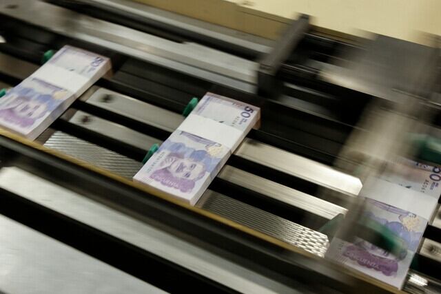 Según el documento, los 12 billones de pesos restantes dependían de la aprobación de la ley de financiamiento.