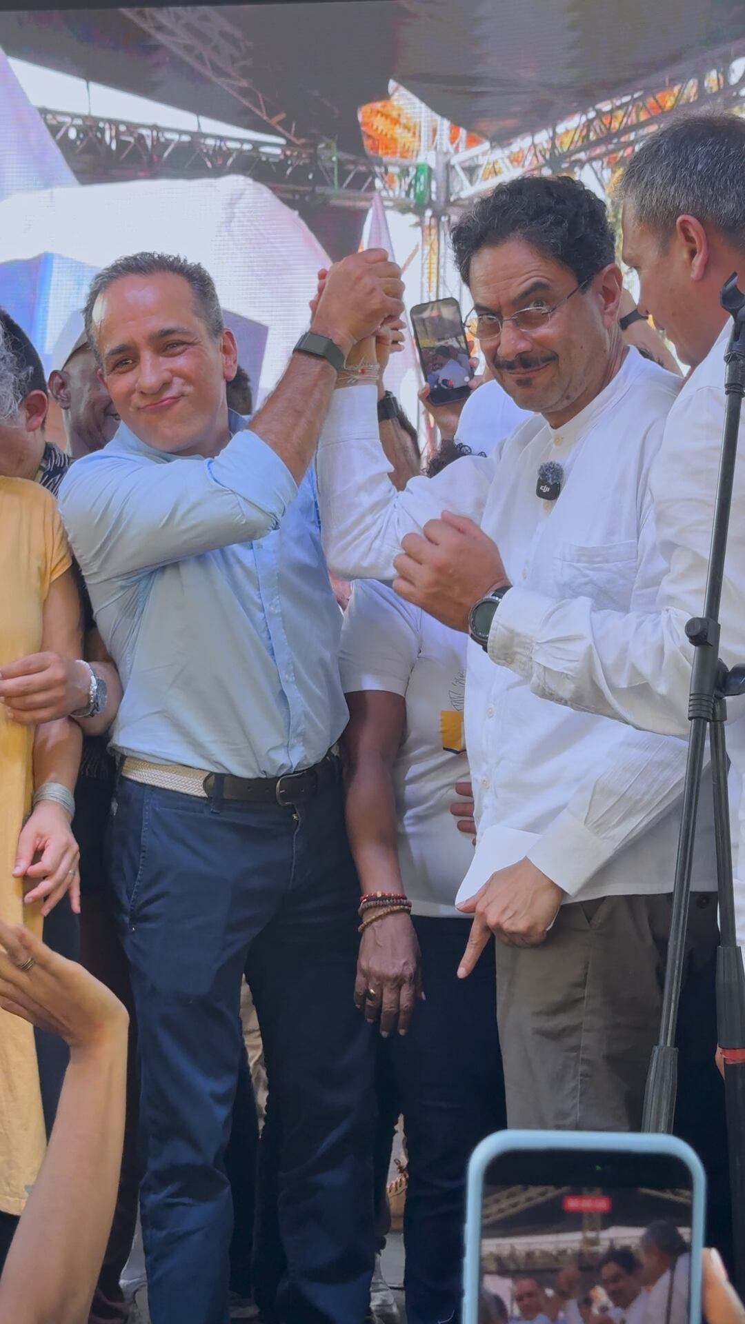 Regreso a la tarima pública de Alexander López