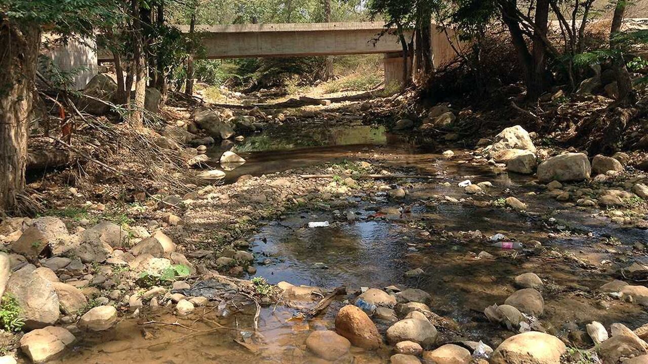 El desvío de este afluente del río Ranchería ha causado gran debate entre Cerrejón y las comunidades.