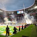 Los asistentes al primer partido de la Eurocopa 2024 disfrutan de los fuegos artificiales previos al partido inaugural.