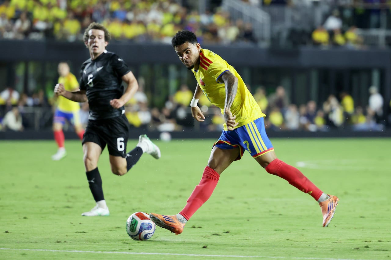 Luis Díaz manda un pase sin mirar ante Nueva Zelanda, previo al Mundial 2026