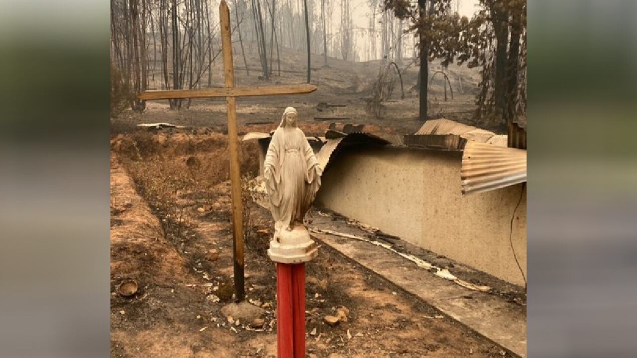 Para los religiosos, la imagen sobreviviente de esta virgen, se convierte en símbolo de esperanza y resiliencia.