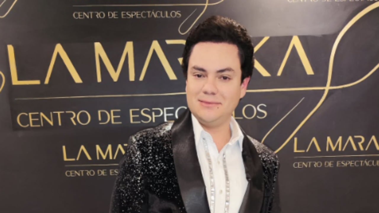 Imitador de José José