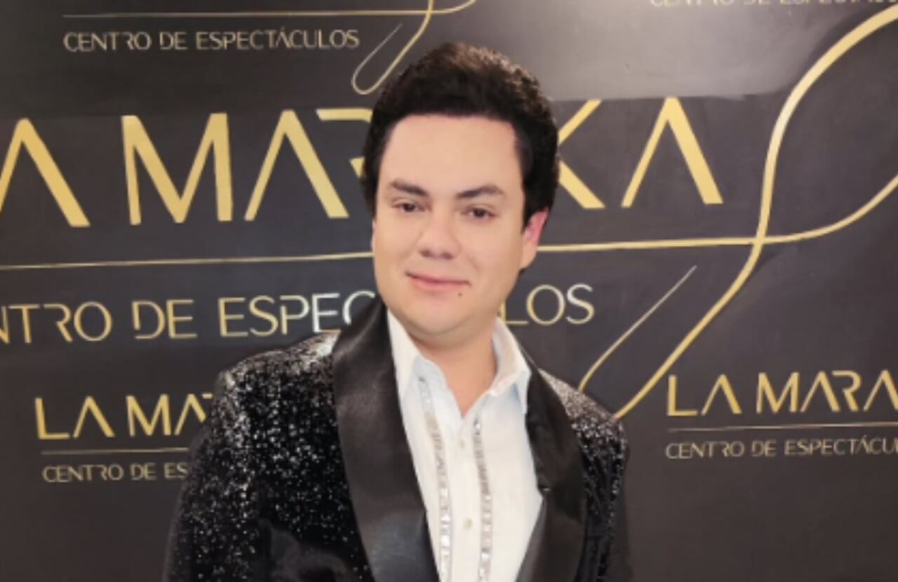 Imitador de José José