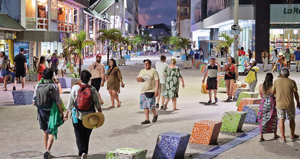 El comercio y los establecimientos se han visto impactados. En el archipiélago hay 12.000 registros, de los cuales 414 de alojamiento no renovaron su matrícula mercantil en 2025.