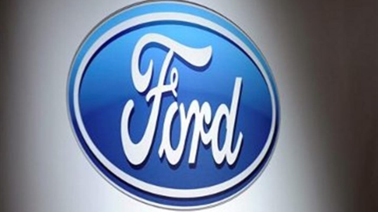 a filial local de Ford Motor, que es una de las mayores del país, decidió a partir del 5 de mayo suspender la producción de vehículos por un lapso de 25 días debido a la falta de insumos para ensamblar.