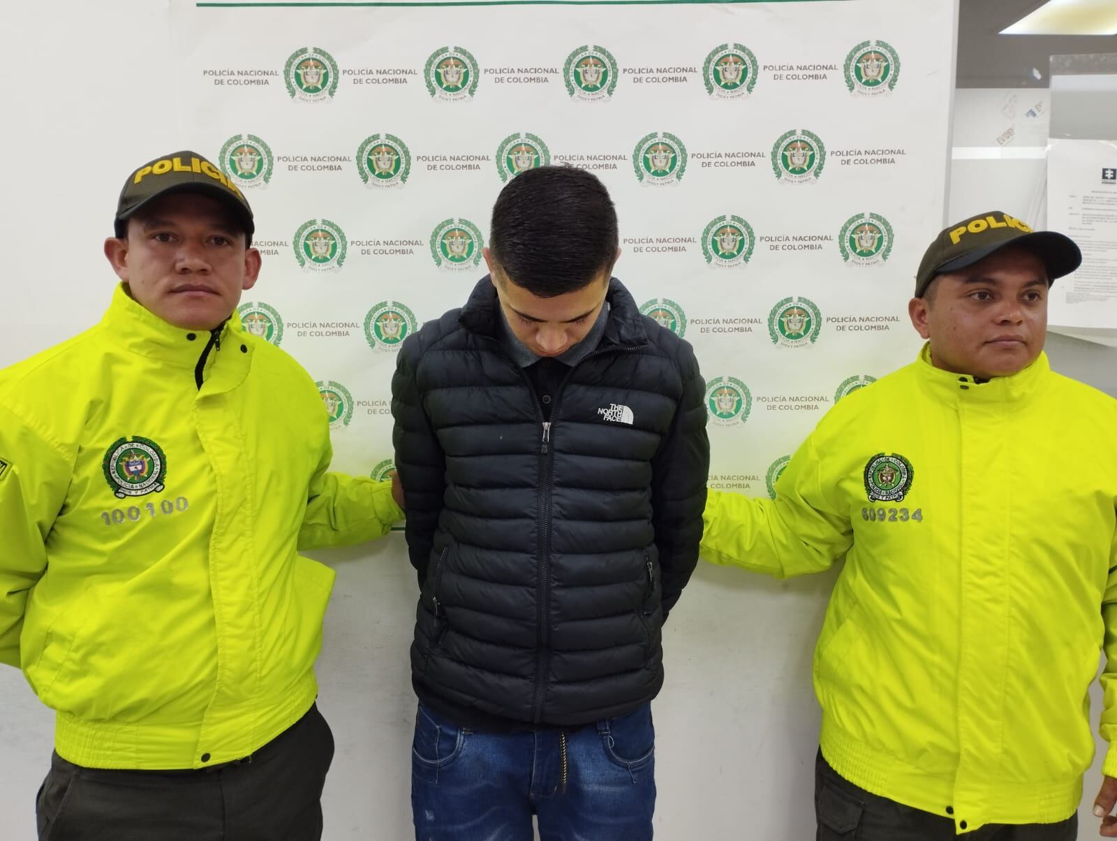 SEMANA reveló los antecedentes que tendría en su contra un delincuente conocido con el alias de Frozen. Un juez lo dejó en libertad y otra vez fue capturado.