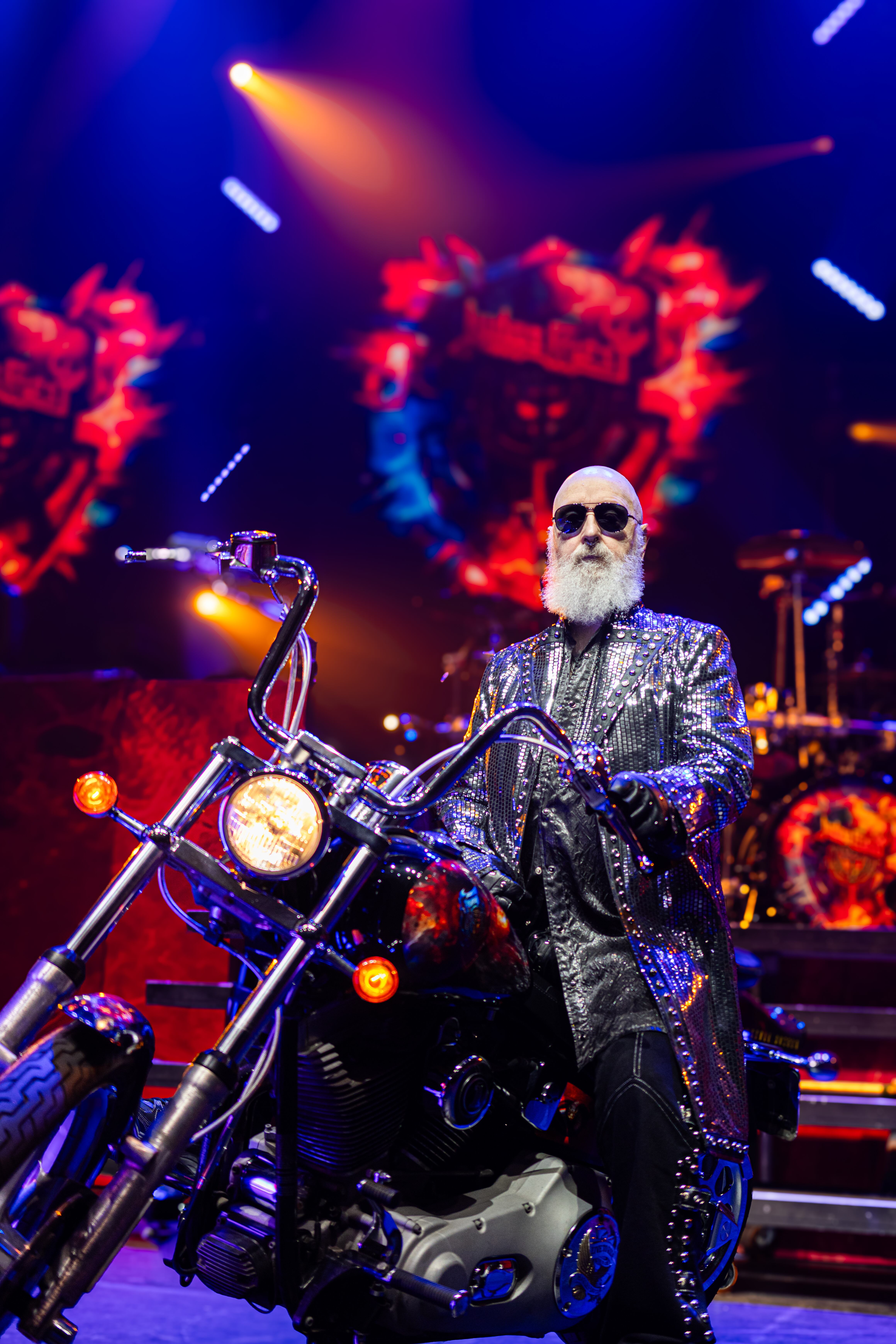 Ron Halford, frontman, genio y figura.