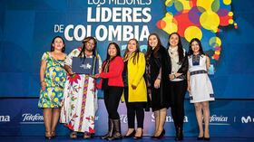 Yolanda Perea entregó el premio a la Organización Nacional de Pueblos Indígenas de la Amazonia Colombiana.