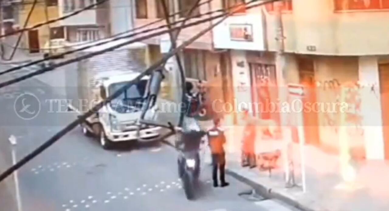 Todo quedó en un video que se ha hecho viral.