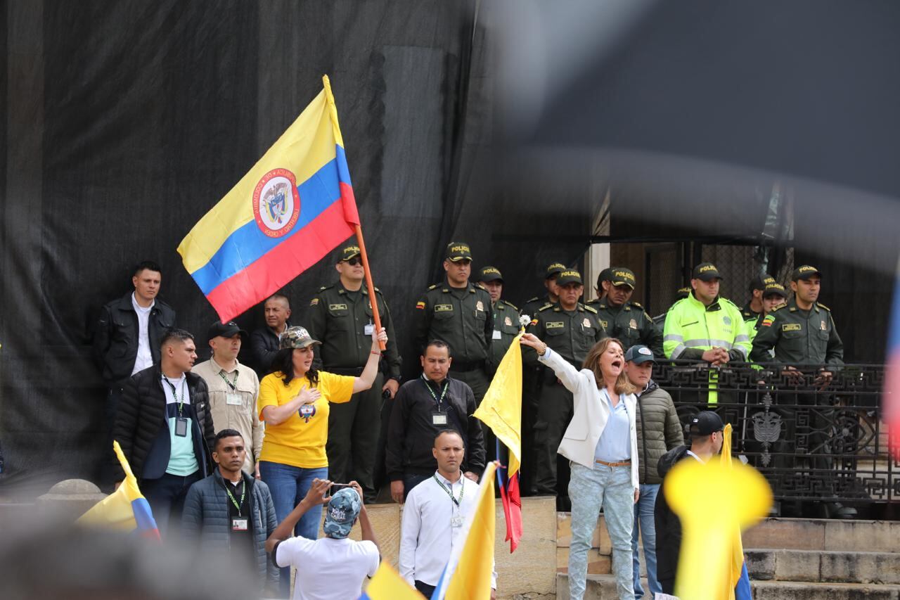 Marchas en contra del Gobierno del Presidente Gustavo Petro  Plaza de Bolívar