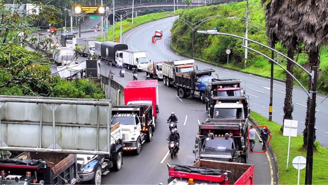 Movilización de camioneros en Medellín.