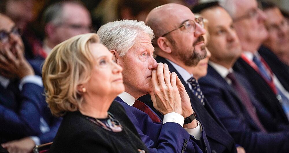 El expresidente y su esposa, exsecretaria de Estado, serán escuchados para establecer sus vínculos con el depredador sexual.