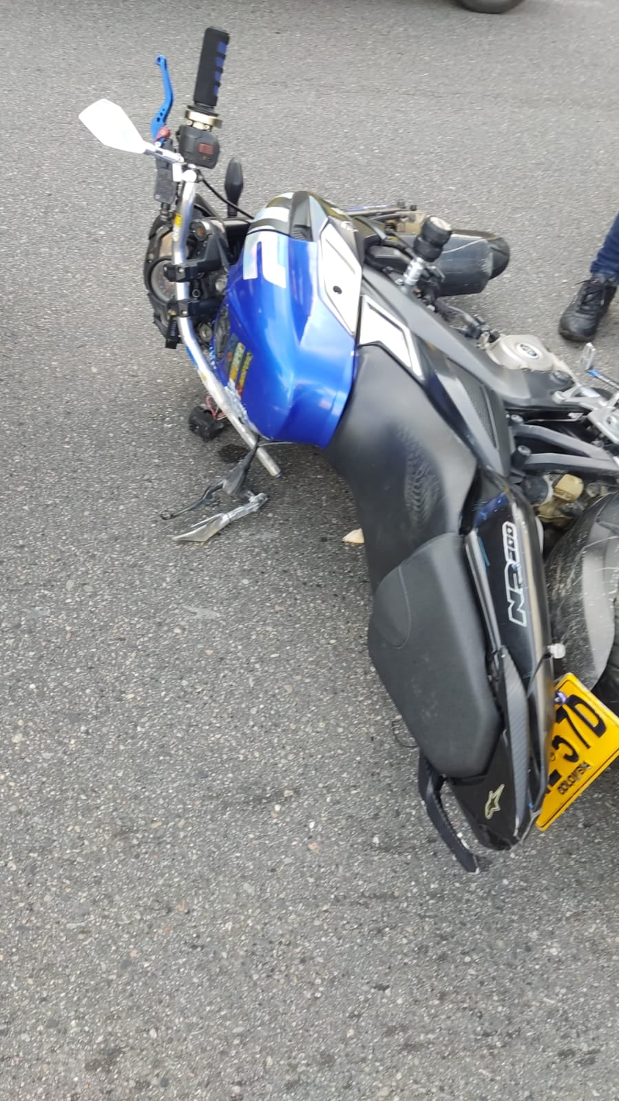 La víctima se movilizaban en esta motocicleta.