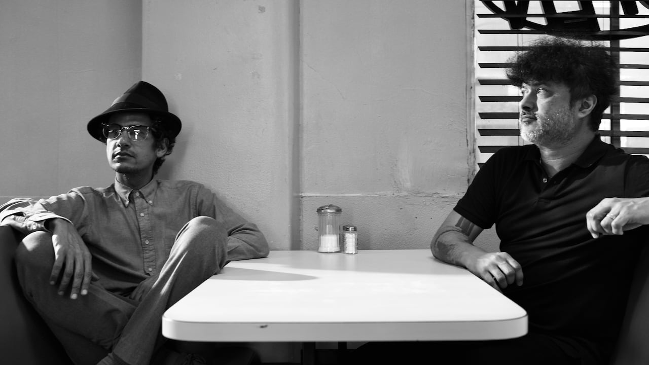 La historia de Omar y Cedric empezó cuando, apenas se vieron por primera vez, supieron que se conocían.