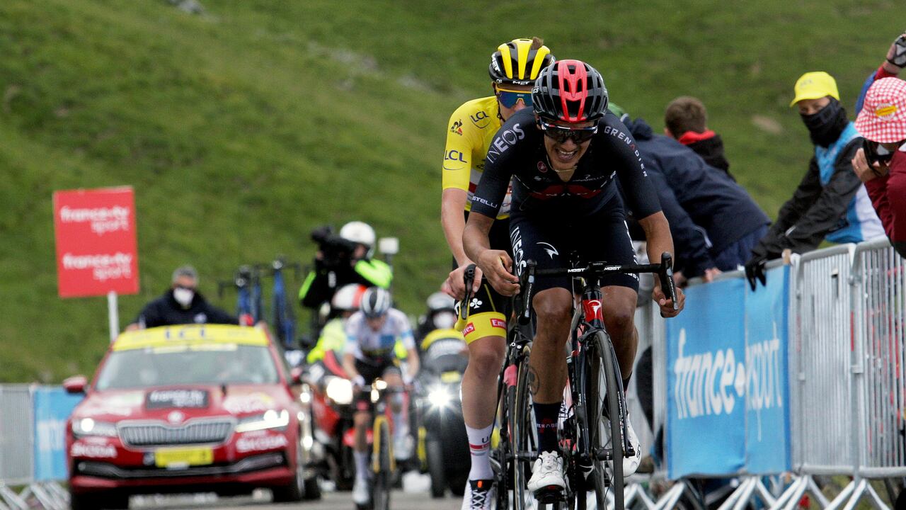El ecuatoriano Richard Carapaz del Ineos Grenadier en el Ascenso al Col de Portet