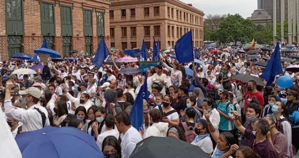 Plantón Medellín contra el aborto.