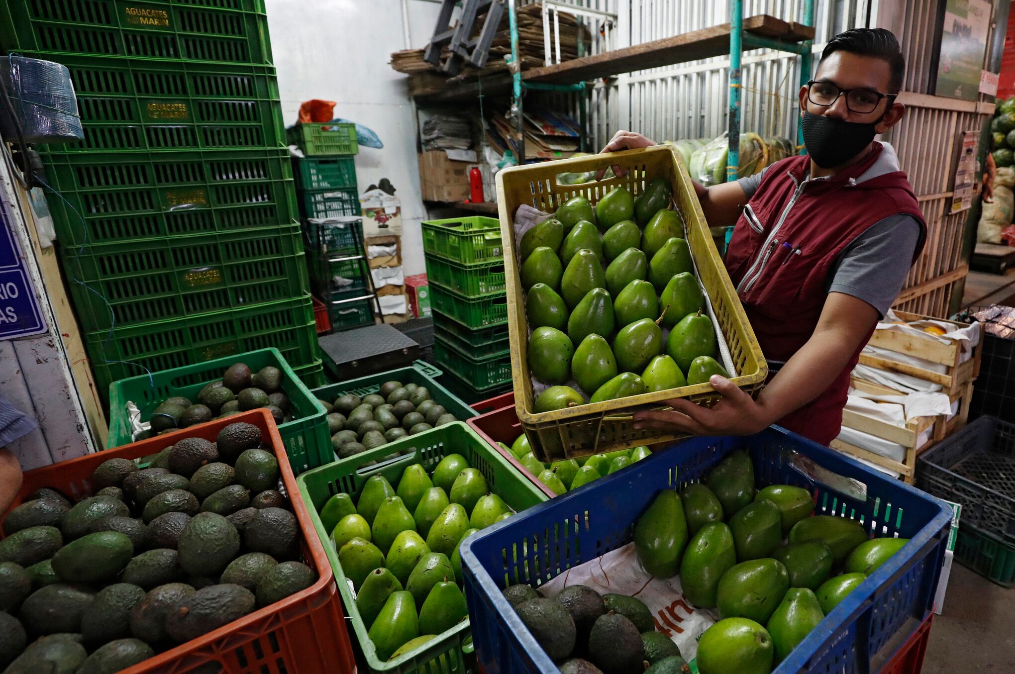 Central de Abastos de Bogotá CORABASTOS
Venta de frutas y verdura
canasta familiar alimentos
Marzo 30 del 2021
Foto Guillermo Torres Reina / Semana