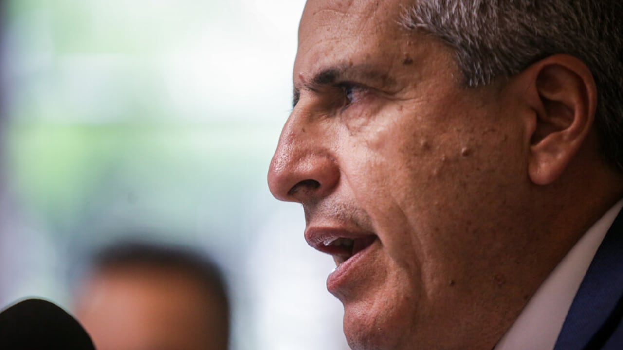 Luis Fernando Velasco: El Exministro que Busca su Libertad