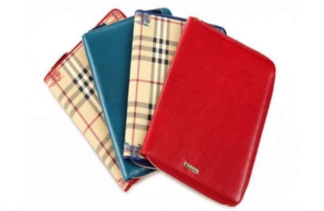 Las tabletas y los computadores portátiles suelen dañarse fácilmente con un golpe. Lo mejor es que los mantenga protegidos y lo más importante que nunca pierda su estilo. Estos marca Burberry, funcionan perfecto.