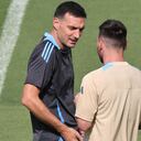 Scaloni y Messi con Argentina.