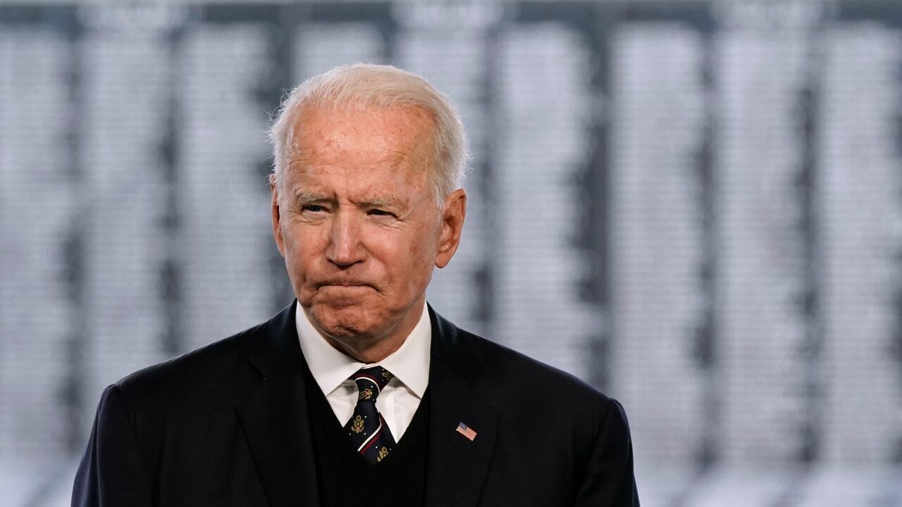 “Mi viaje a Europa es una oportunidad para que Estados Unidos movilice las democracias del mundo”, aseguró Biden. (AP Photo/Patrick Semansky)