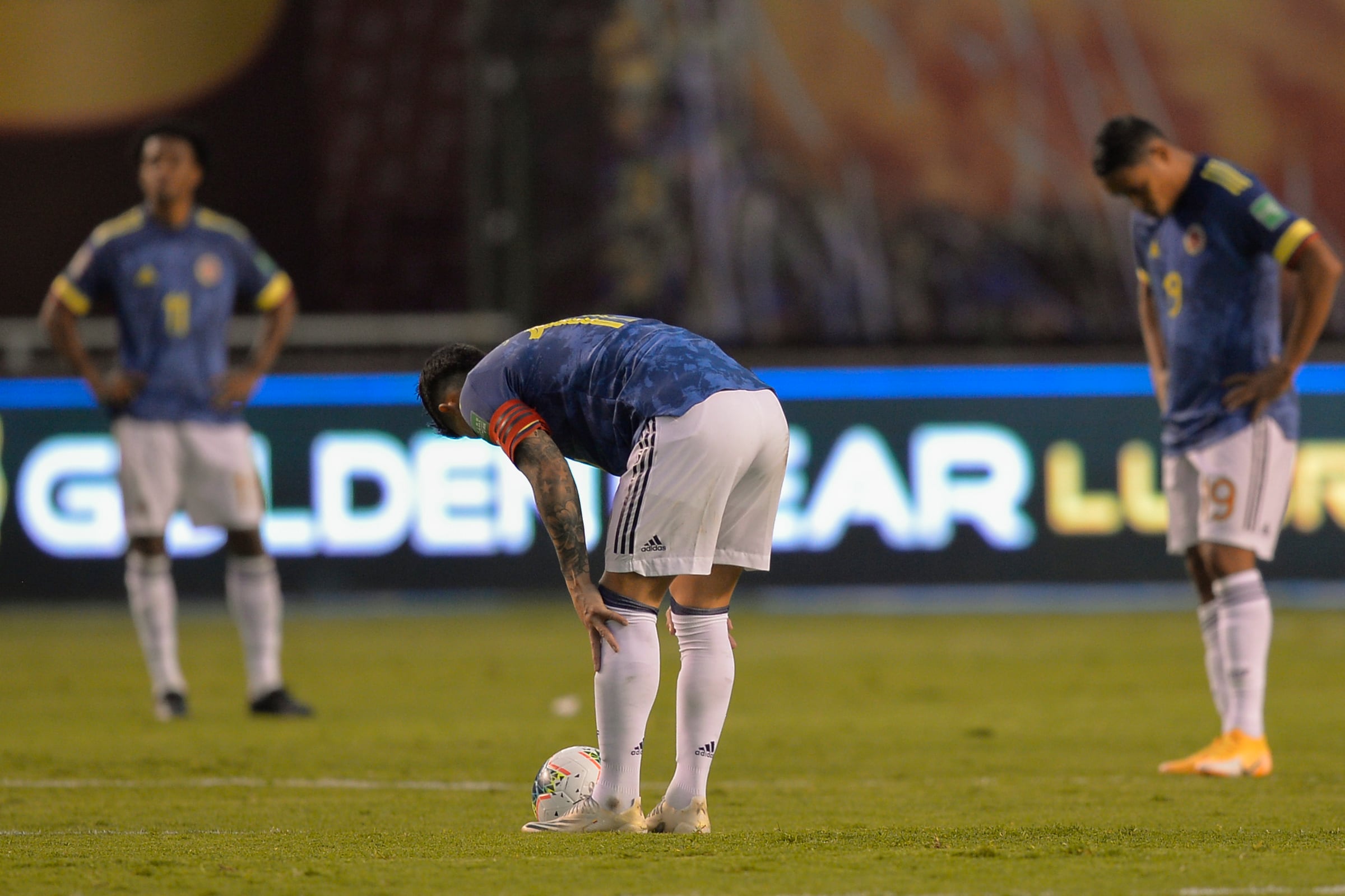 Colombia cayó 6-1 en su visita a Ecuador. Ningún jugador se salva en una vergonzosa derrota.