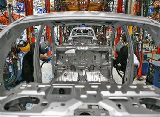 EE. UU. fijó aranceles a las exportaciones automotrices y siderúrgicas desde México.