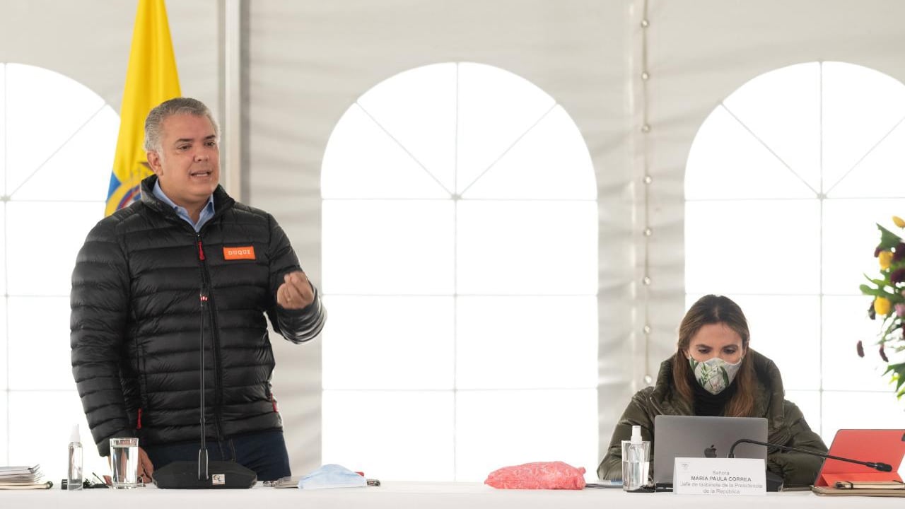 Iván Duque, Hatogrande