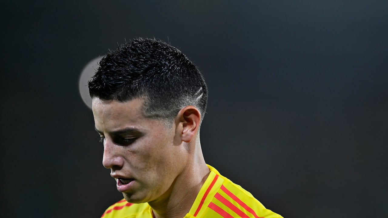 BARRANQUILLA, COLOMBIA - MARCH 25: James Rodriguez of Colombia looks on during the South of American FIFA World Cup 2026 Qualifier between Colombia and Paraguay at Roberto Melendez Metropolitan Stadium on March 25, 2025 in Barranquilla, Colombia. (Photo by Gabriel Aponte/Getty Images)
