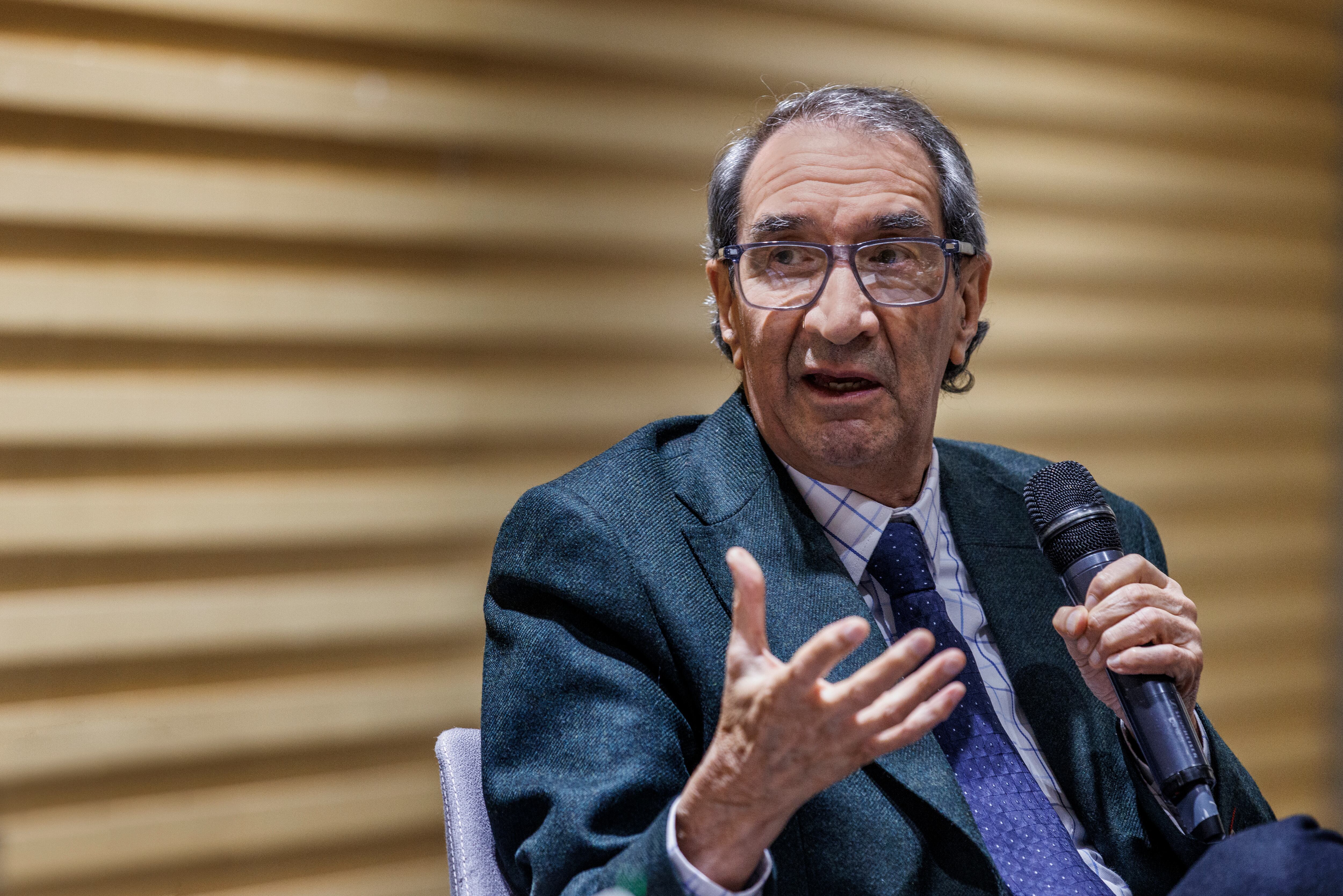 Aurelio Suárez. Lanzamiento del libro: Cambio en Reversa.