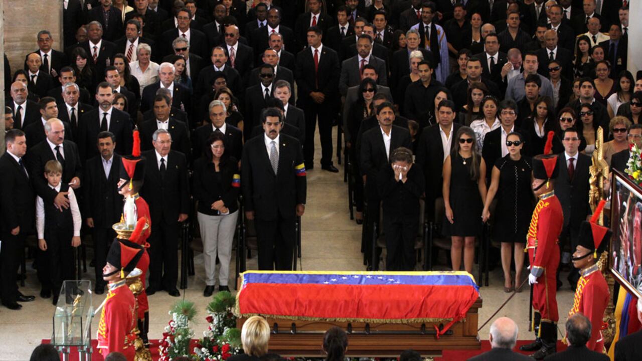 Panorámica de los asistentes al funeral del líder venezolano.