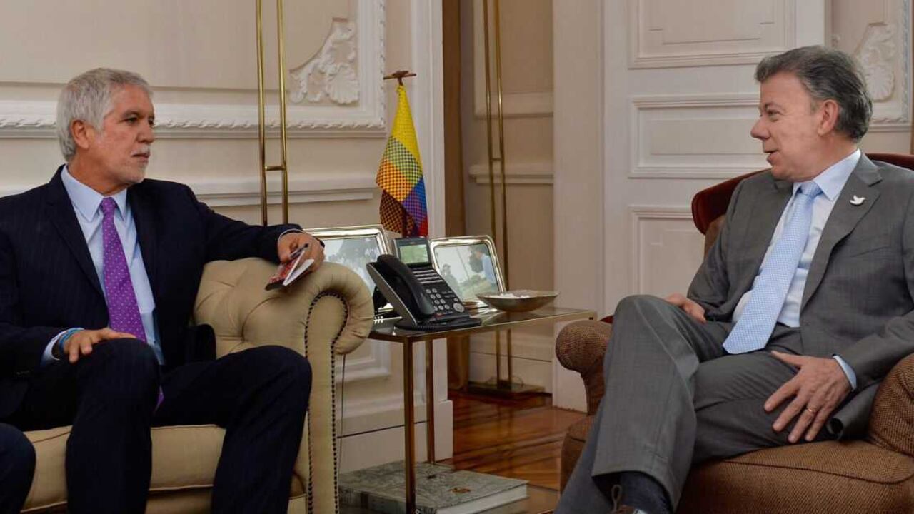 Enrique Peñalosa y Juan Manuel Santos tuvieron un primer encuentro el 26 de octubre del 2015, un día después de conocerse que había ganado la Alcaldía de Bogotá.