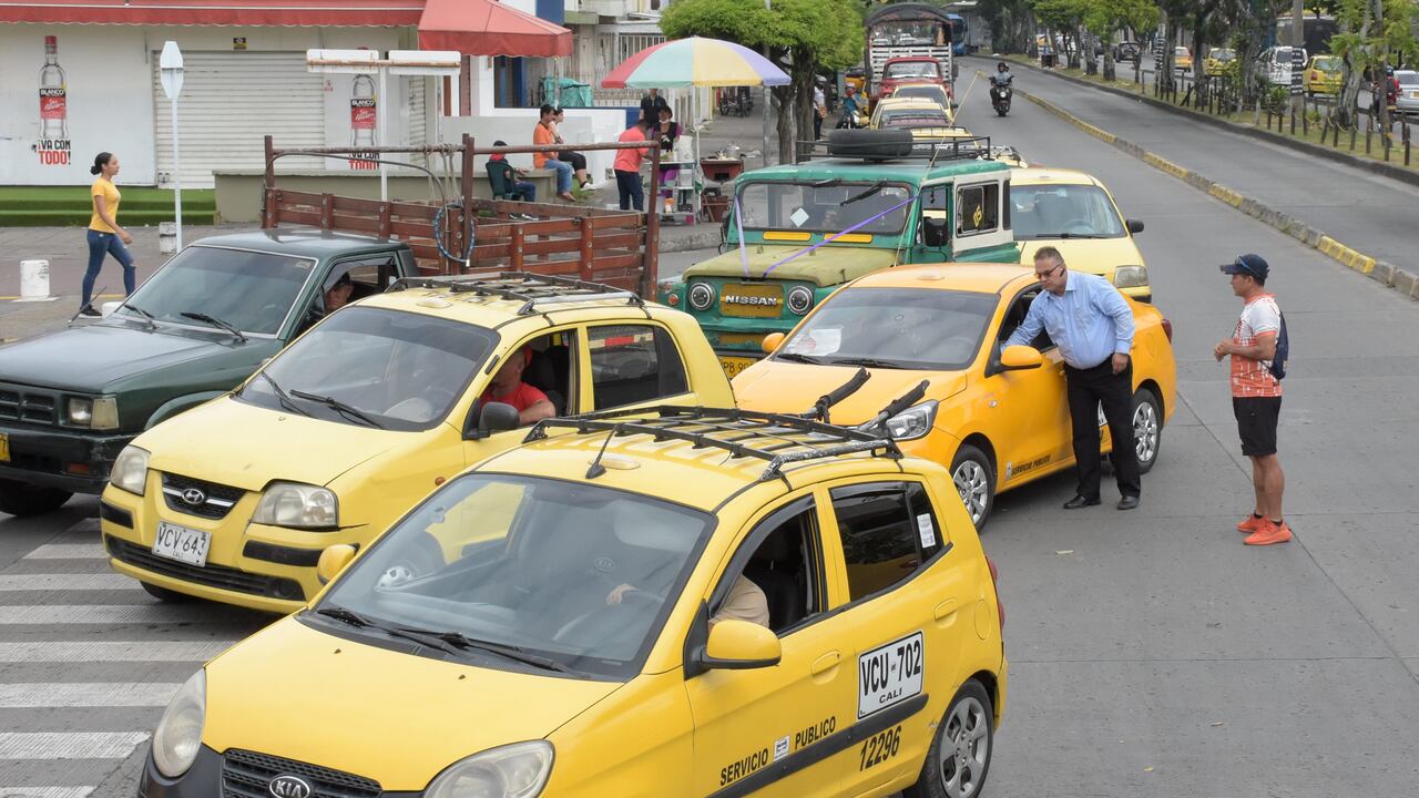 Taxis, de nuevo a paro.