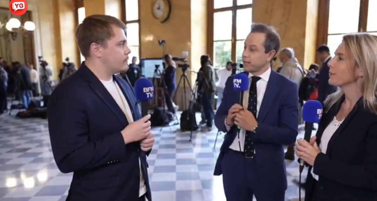 El diputado francés fue víctima de críticas por quitarse el reloj antes de la aparición en TV