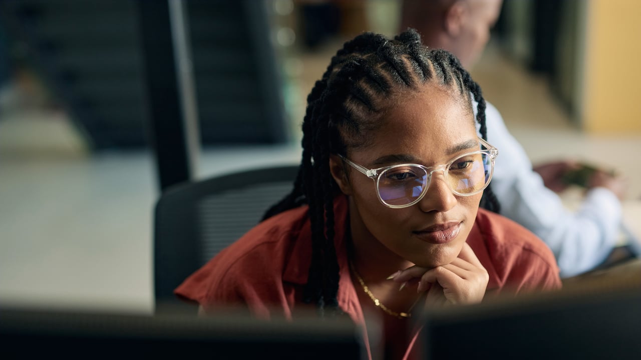 Los cursos se crearon para que más mujeres, jóvenes, comunicadores y líderes territoriales desarrollen habilidades digitales que les ayuden a transformar su futuro.