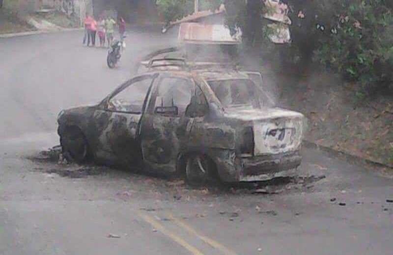 Vehículo quemado de Sahagún (Córdoba). Foto: Archivo particular.