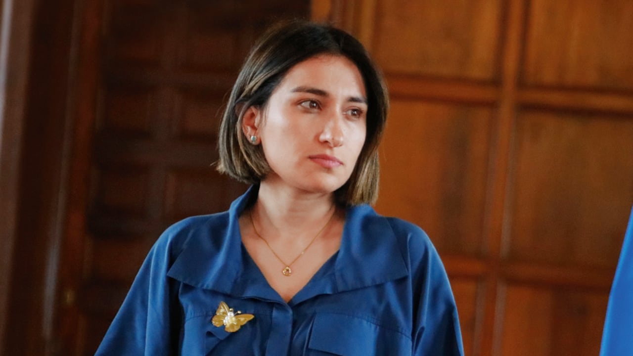 LAURA SARABIA Canciller