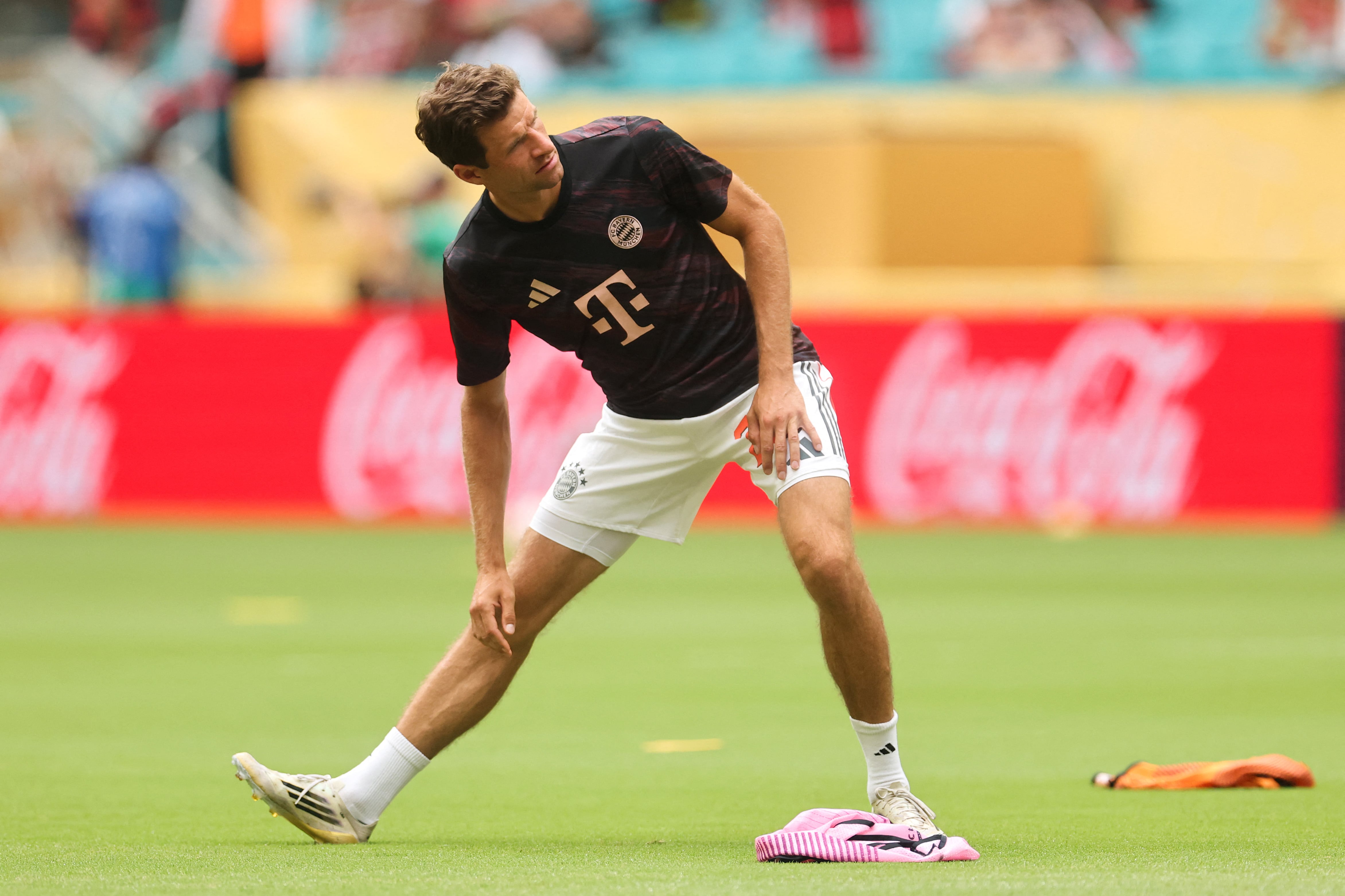 Thomas Mueller en el calentamiento previo de los octavos de final ante Flamengo.
