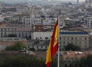 El Banco de España espera una "modesta recuperación" del 0,2 %, pero el desempleo se quedará en el 23,3 por ciento y solo se empezarán a crear puestos de trabajo a mitad del año.