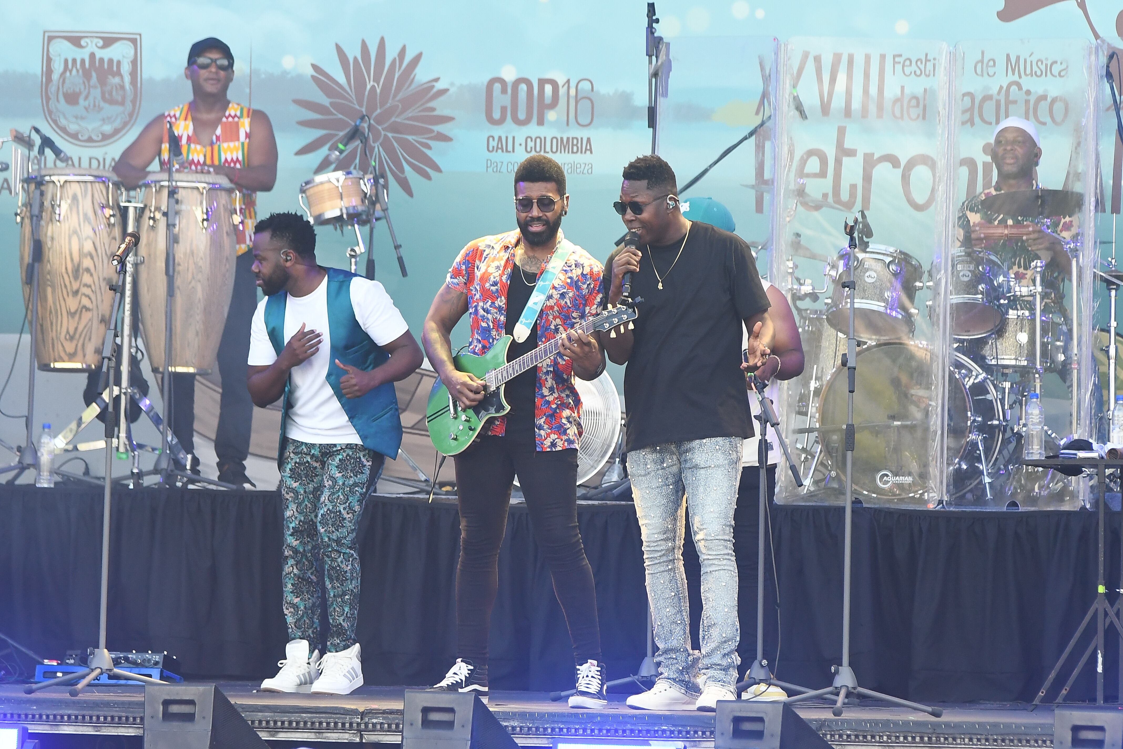 Cali: Cierre del Festival Petronio Álvarez con la presentación del grupo Herencia de Timbiquí. foto José L  Guzmán. EL País