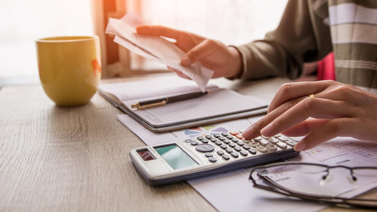 Se puede asegurar el darles un buen uso a esos recursos extra, que no solo le permitan cumplir los sueños personales o familiares, sino también que acerque a cualquier persona a la inversión.