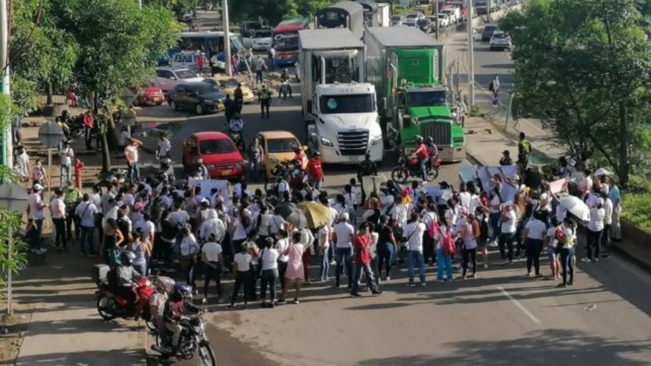 Desde las 6:30 a.m. se presenta la manifestación en la calle 30 con avenida Circunvalar
